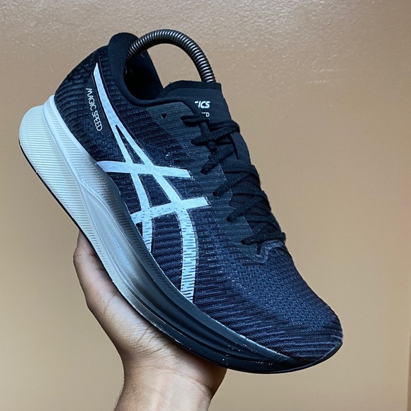 ASICS Magic Speed 2 Women’s Running Sneakers “Black White Cream” Size 8.5 - Picture 6 of 17
